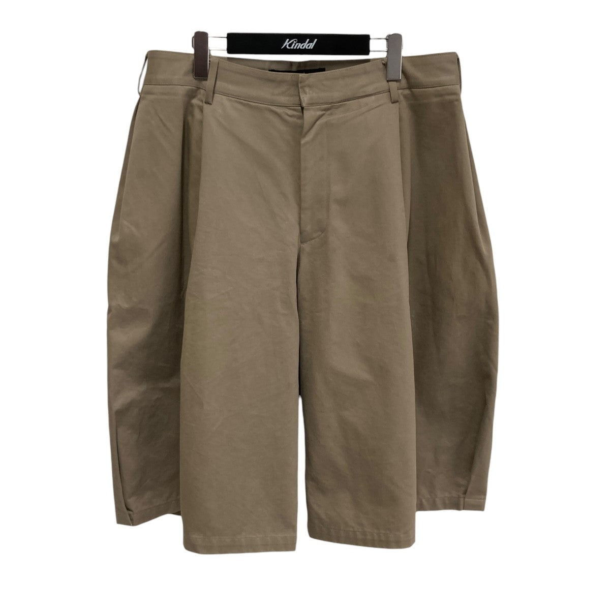 BERMUDA CHINO SHORTSハーフパンツB240203
