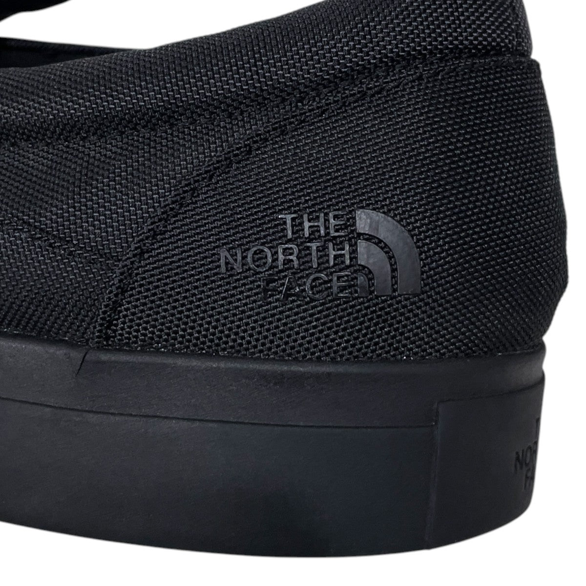 スリッポンスニーカー Shuttle Slip-On WP シャトルスリッポンウォータープルーフ NF52244