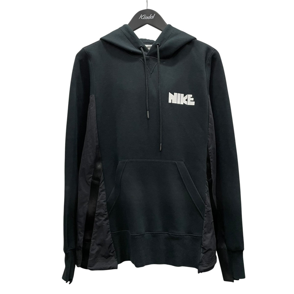 ×NIKEプルオーバーパーカーCZ4695-010