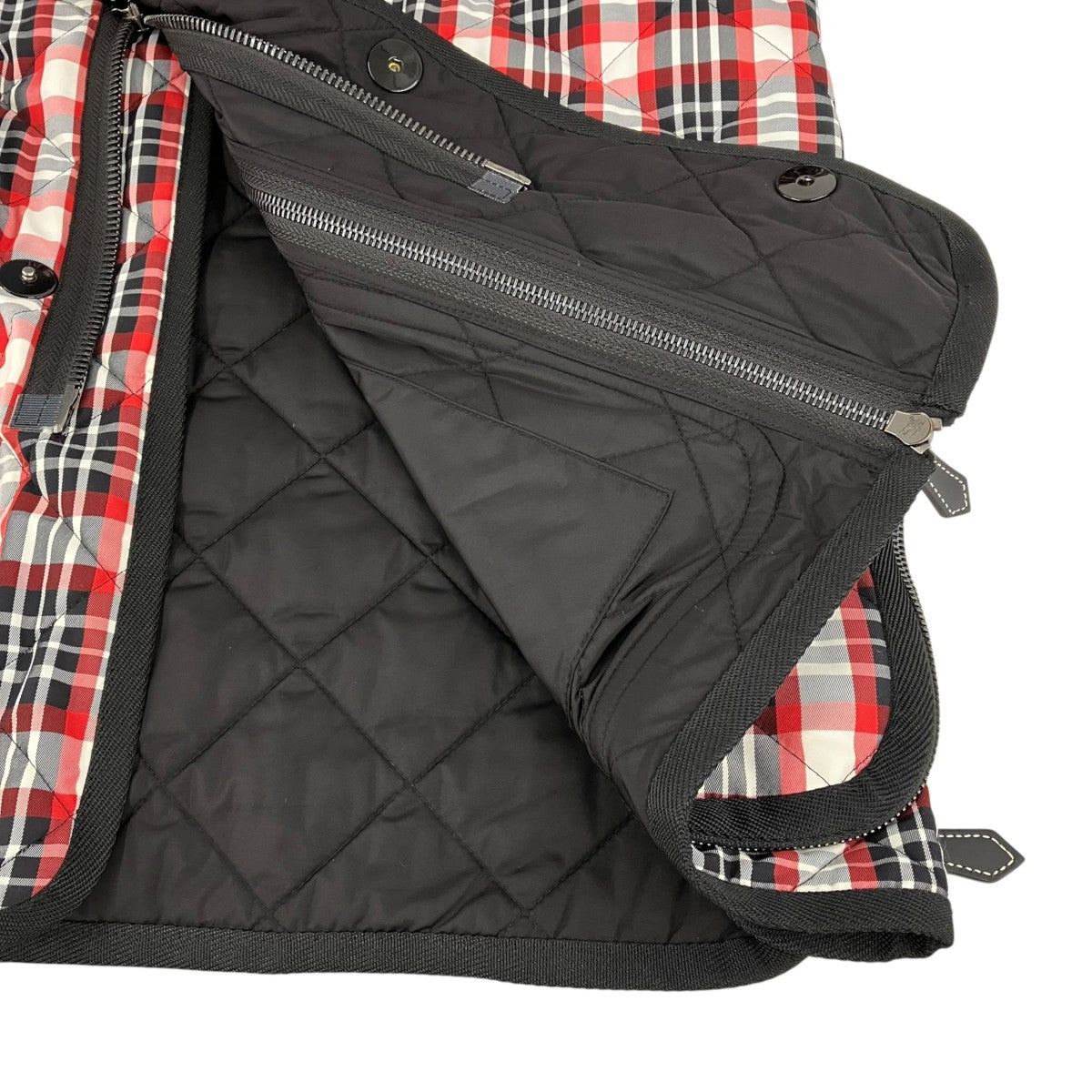 BURBERRY Bright Red Check Diamond-Quilted Barn Jacketキルティングジャケット4559398 古着・中古-5枚目のアイテム画像
