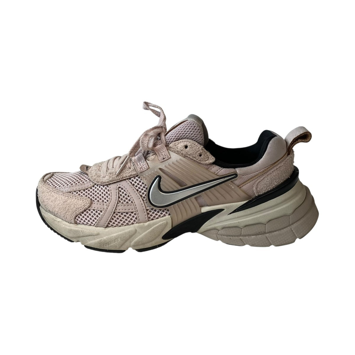 NIKE V2K Run Platinum Violet／Light Bone／Black／ChromeスニーカーFN6703-001 古着・中古-2枚目のアイテム画像