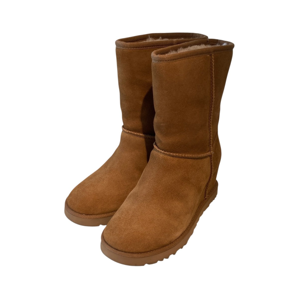 UGG W CLASSIC FEMME SHORTブーツ1104611 古着・中古-1枚目のアイテム画像