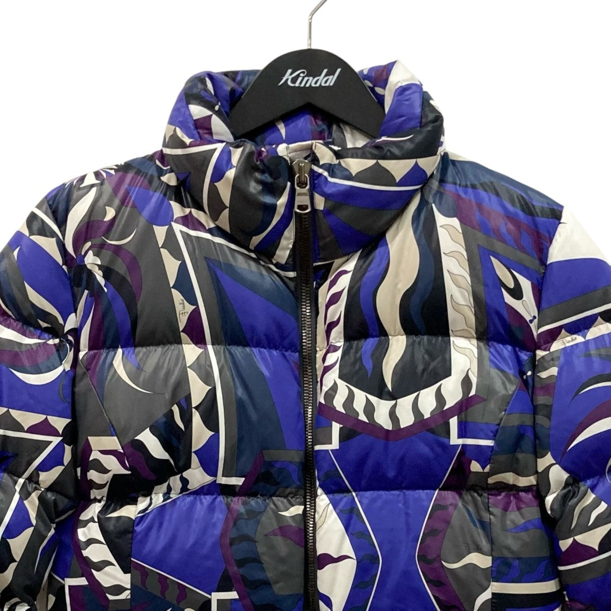 Emilio Pucci ダウンジャケット06YB05 古着・中古-2枚目のアイテム画像
