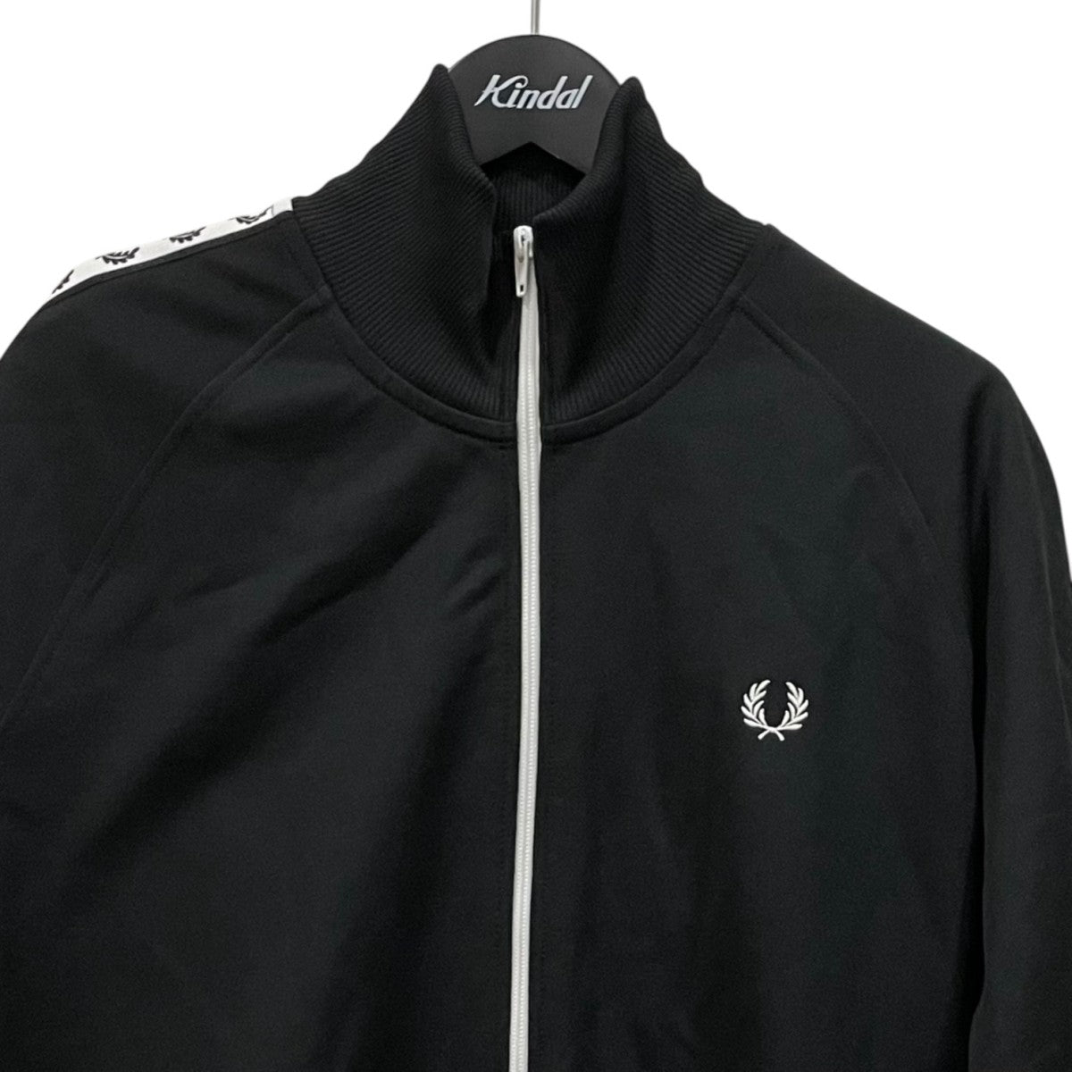 FRED PERRY トラックジャケットJ6231 古着・中古-2枚目のアイテム画像