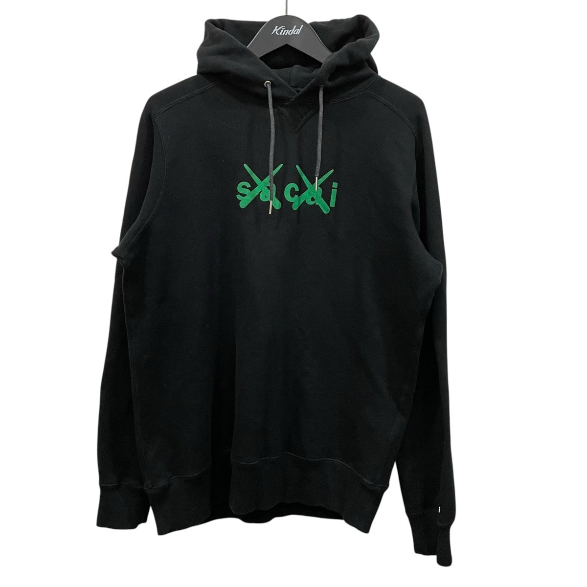 sacai×KAWS フーディー21-0286S 古着・中古-1枚目のアイテム画像