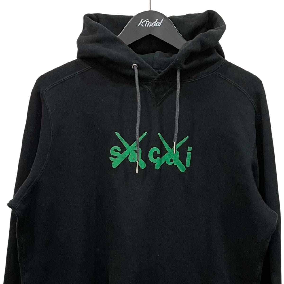 sacai×KAWS フーディー21-0286S 古着・中古-2枚目のアイテム画像