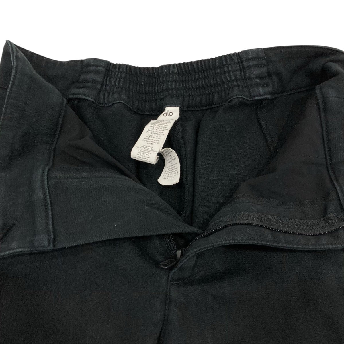 ALO Yoga カーゴパンツW51383R 古着・中古-3枚目のアイテム画像