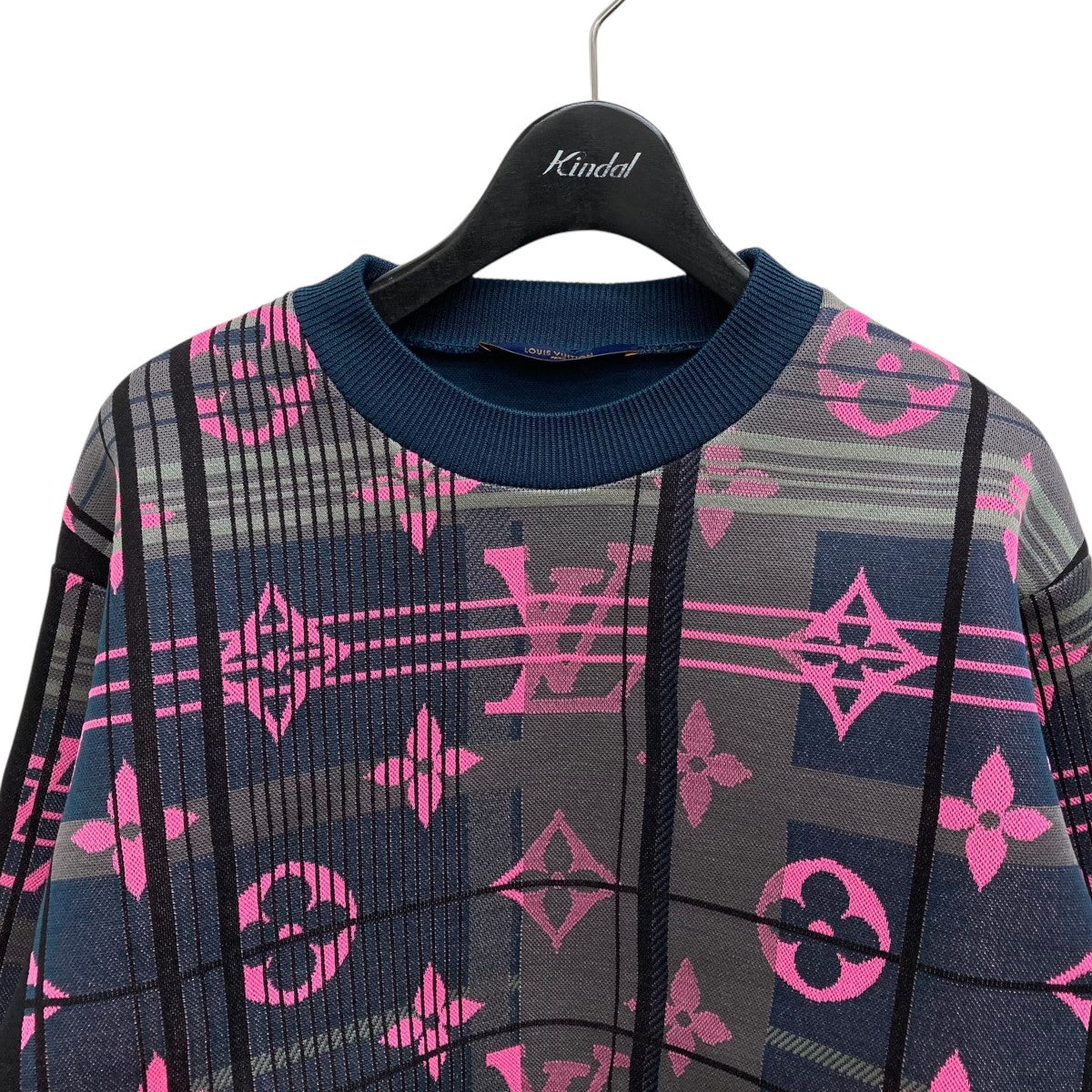 LOUIS VUITTON(ルイヴィトン) Monogram Jacquard CrewneckモノグラムジャガードスウェットHKY75WZRW  HKY75WZRW グリーン×ピンク サイズ M｜【公式】カインドオルオンライン ブランド古着・中古通販【kindal】