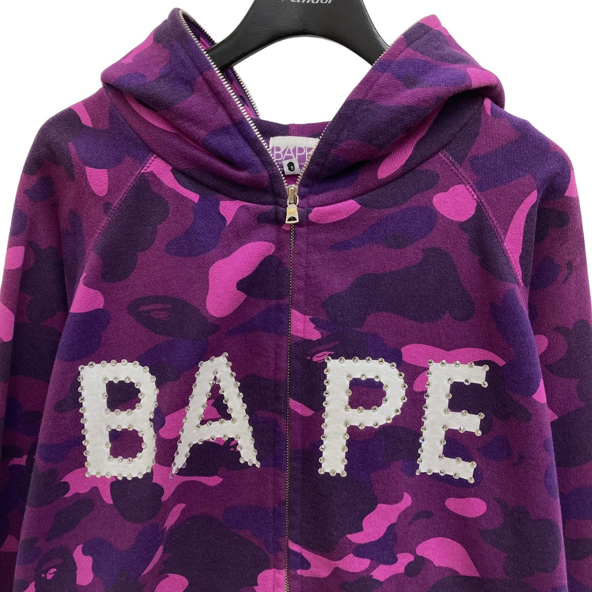 A BATHING APE(アベイシングエイプ) 00s BAPEロゴ ラインストーンフーディー パープル サイズ M｜【公式】カインドオルオンライン  ブランド古着・中古通販【kindal】