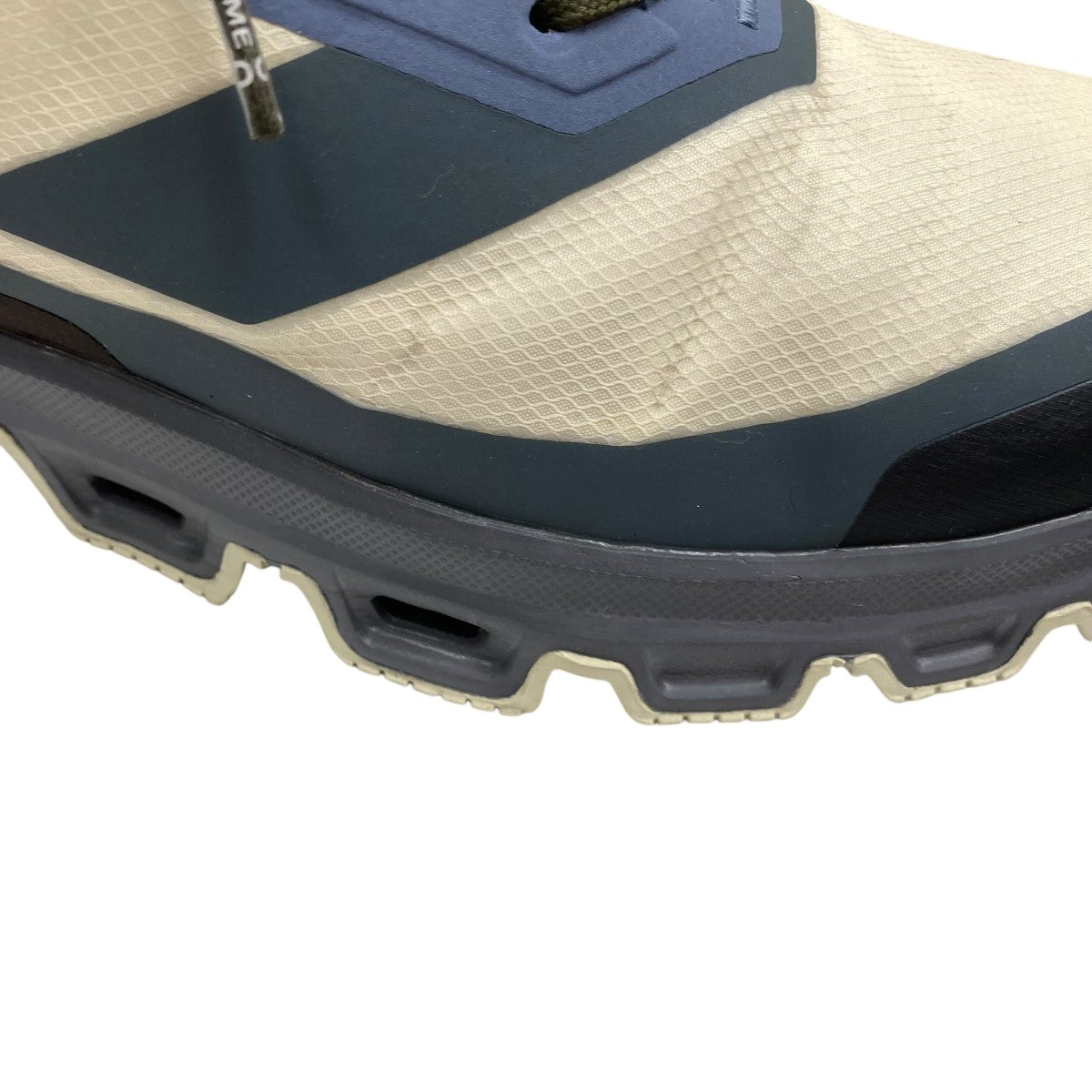 On(オン) Cloudventure Packerスニーカー アイボリー×ブルー On(オン) Cloudventure Packerスニーカー アイボリー×ブルー