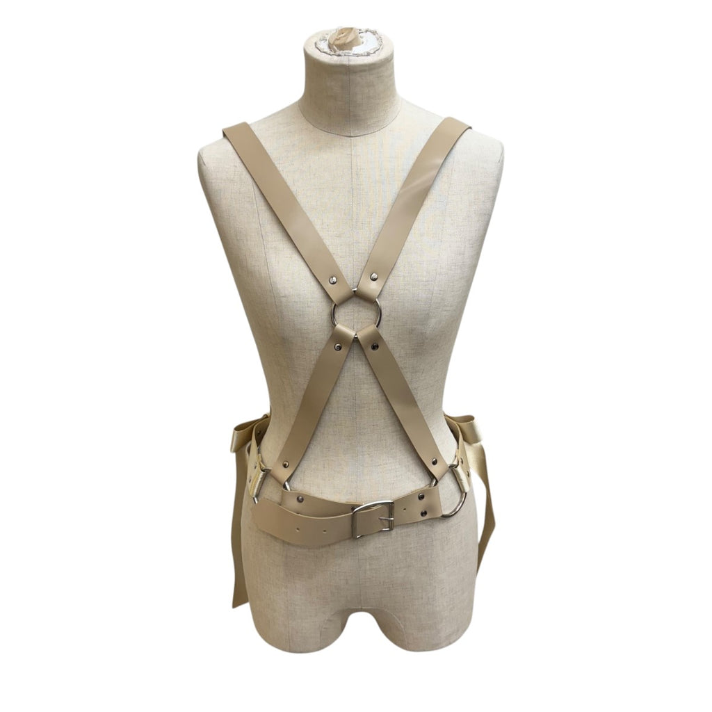 noir kei ninomiya(ノワールケイニノミヤ) 22SSサテン リボンハーネス  