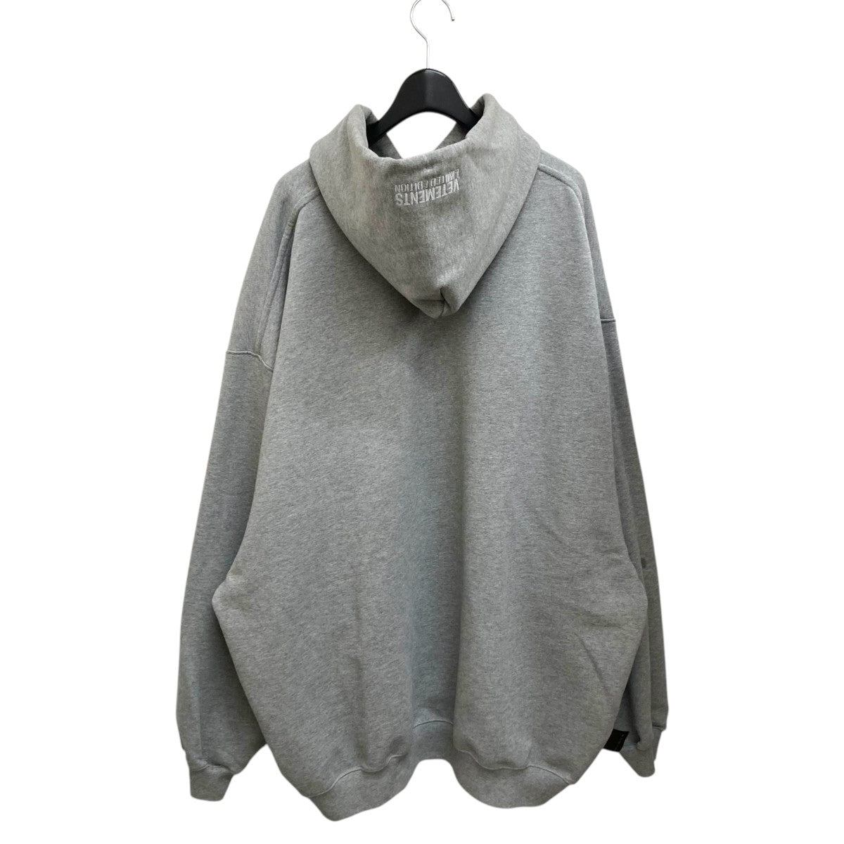 ヴェトモンのINSIDE OUT POPOVER HOODIE パーカー UE63HD460Gです。 VETEMENTS 古着・中古 トップス アイテム