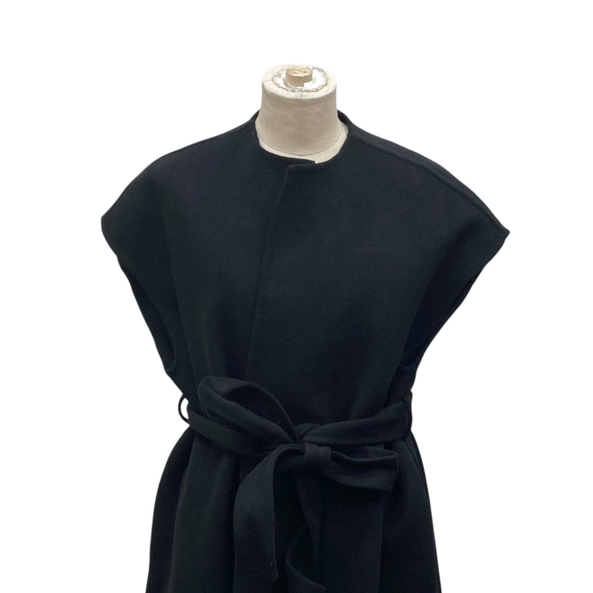 Mila Owen(ミラオーウェン) ノーカラーリバーベストコート