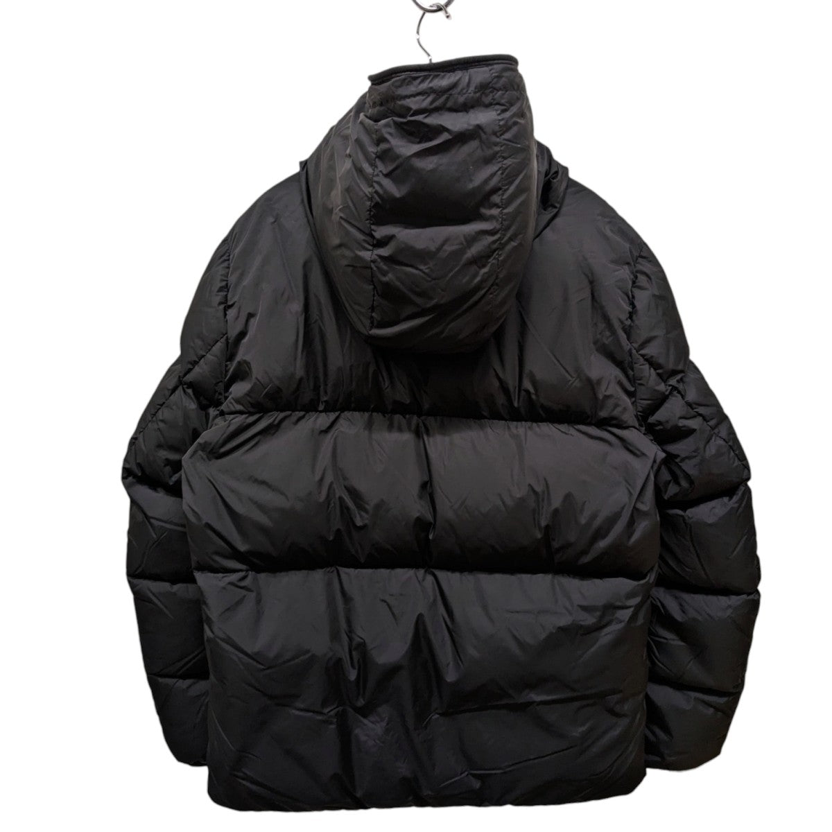 MONCLER(モンクレール) MONTCLAダウンジャケットE20914194385 C0300