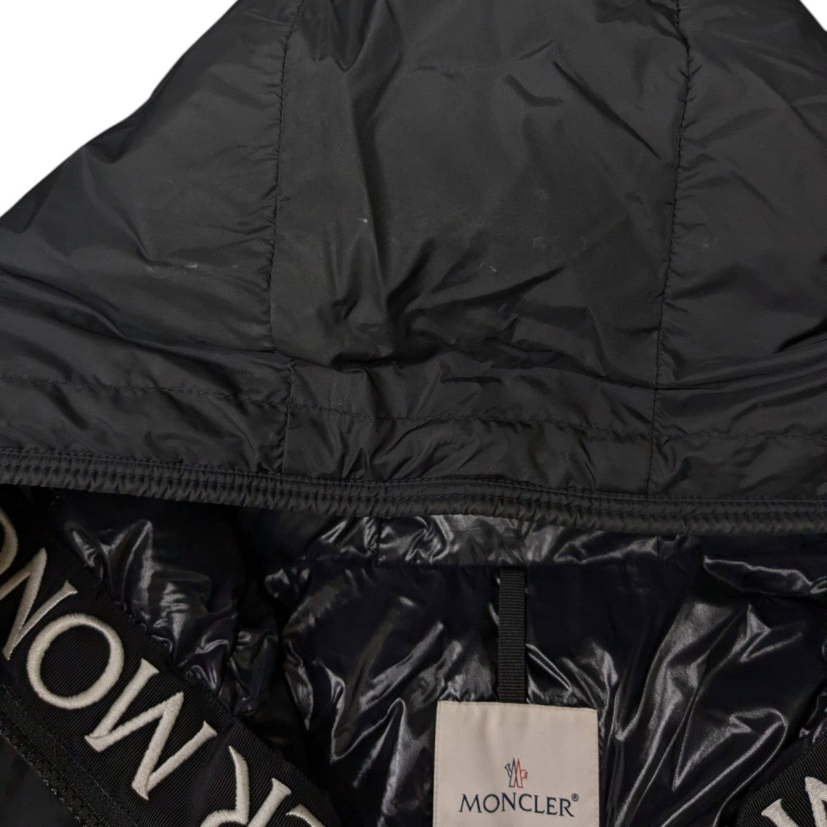 MONCLER(モンクレール) MONTCLAダウンジャケットE20914194385 C0300