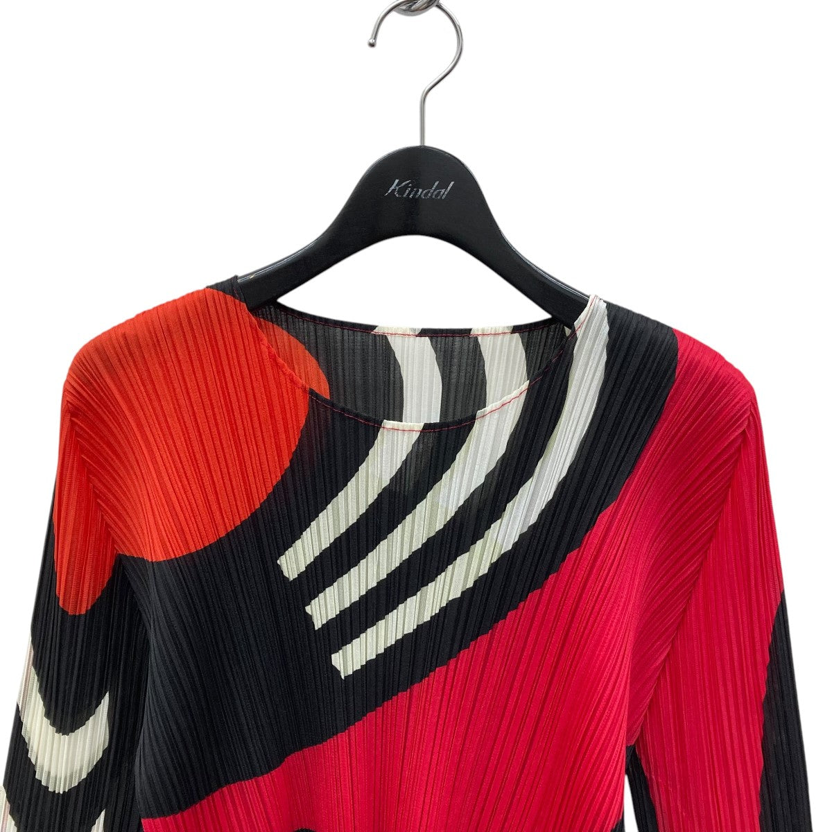 【新品】 PLEATS PLEASE　カットソー(長袖)　赤③ 新品】 PLEATS PLEASEカットソー(長袖)赤③