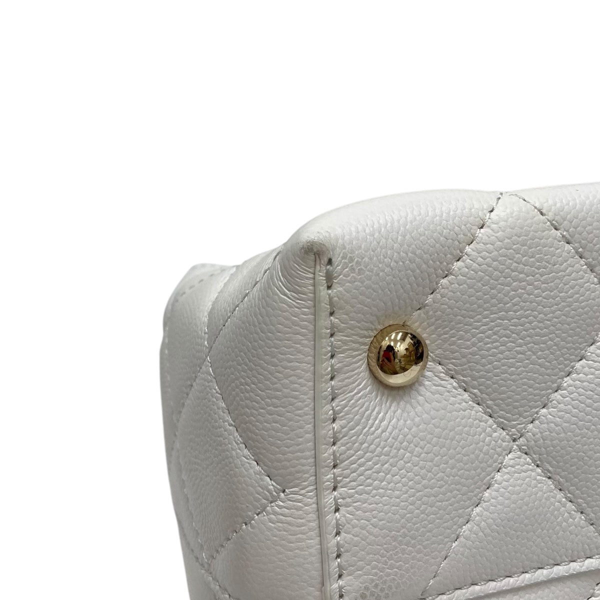 シャネル　CHANEL キャビアスキン　ハンドバッグ　白　5番台 マトラッセ シャネル CHANEL ショルダーバッグ キャビアスキン