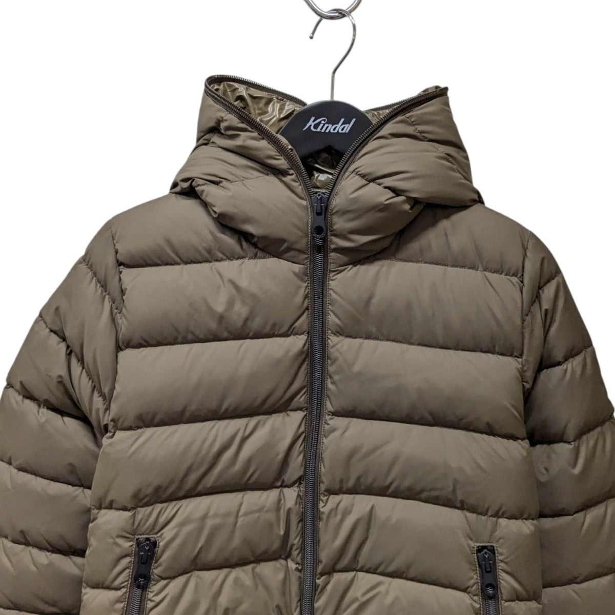 DUVETICA デュベティカ　ナイロンブルゾン　ダウン　サイズ42 カーキ DUVETICA(デュベティカ) ダウンジャケットJ.O.212519 J.O.212519