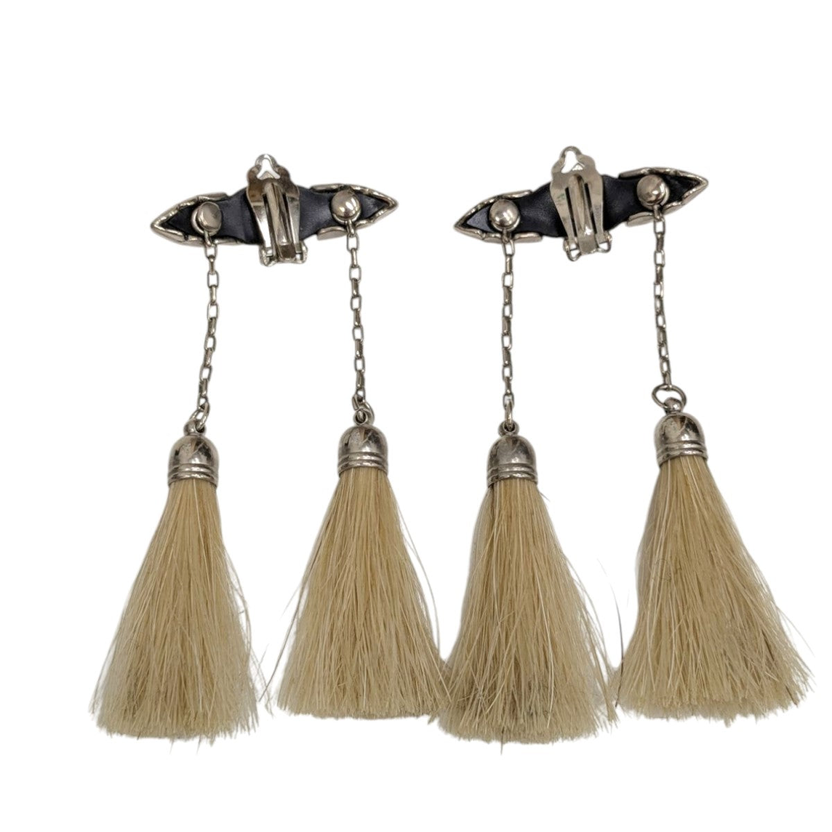お値下げしました！美品◎TOGA PULLA タッセルピアス　箱付き TOGA PULLA(トーガプルラ) イヤリング シルバー｜【公式