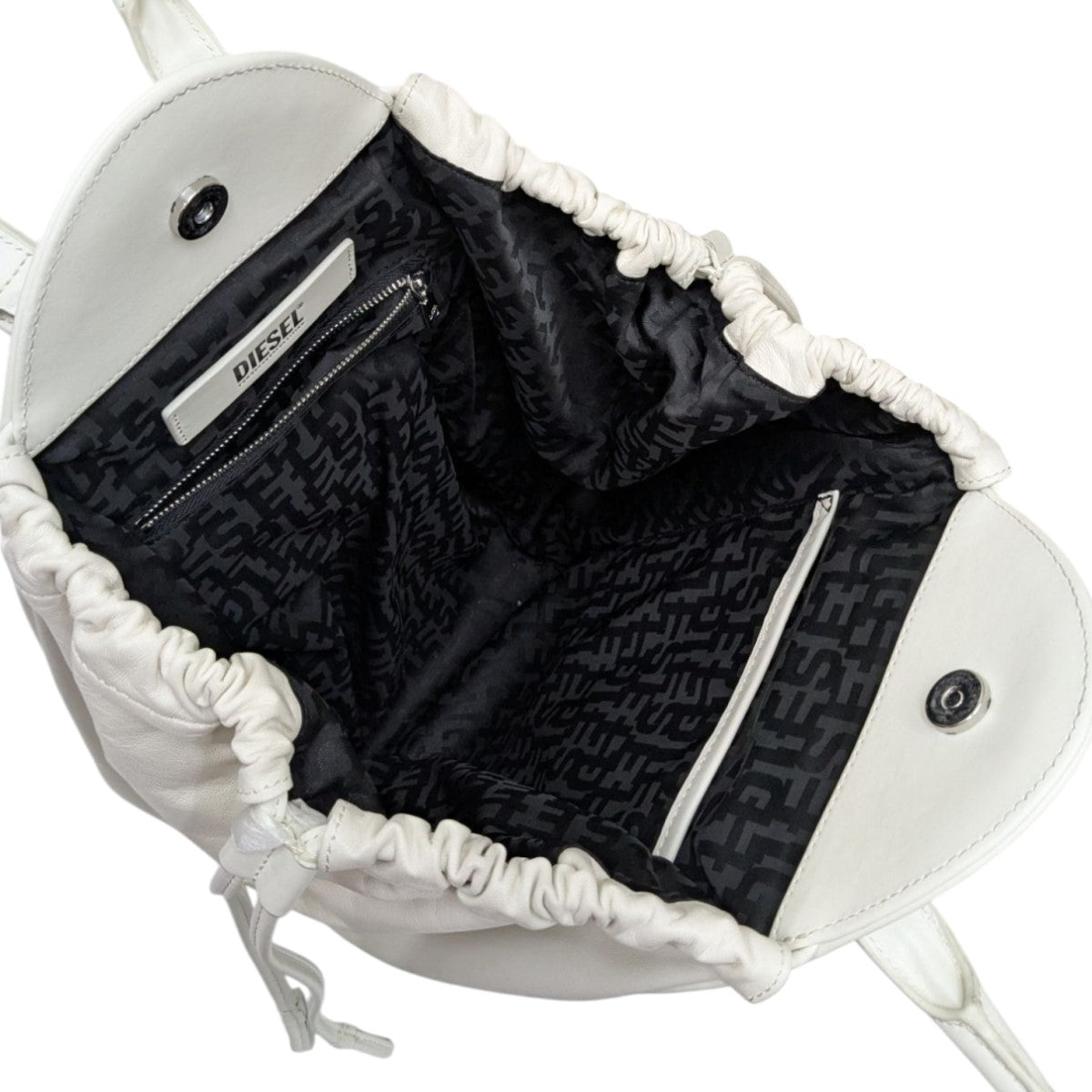 DIESEL 23FW 1DR-FOLD MバッグP5470 P5470 ホワイト｜【公式】カインド