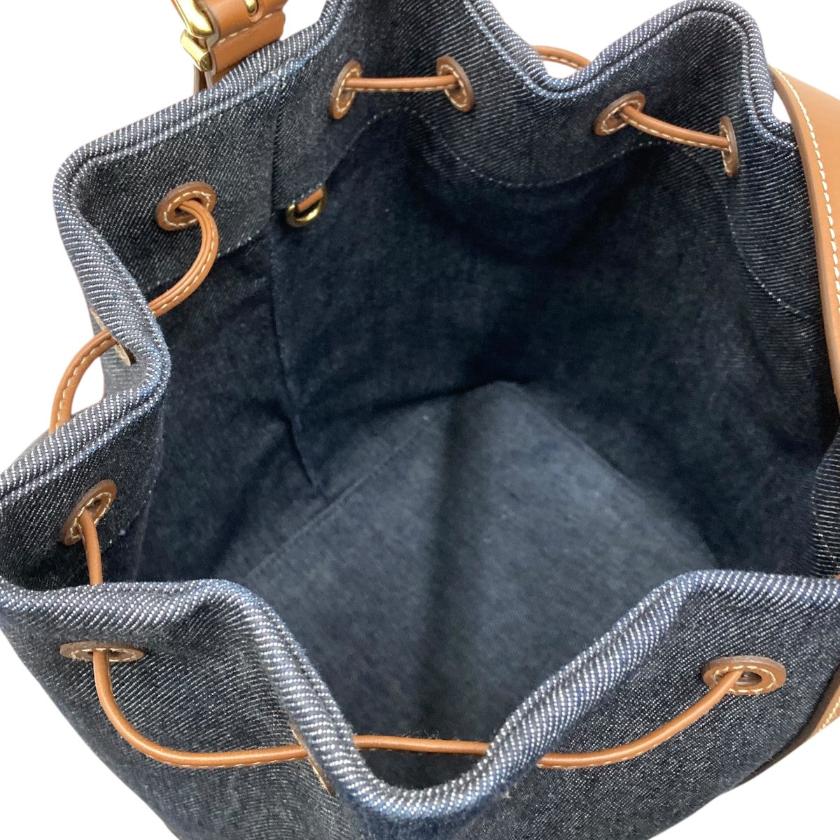 ミュウミュウデニムショルダーバッグ MIU MIU(ミュウミュウ) デニムショルダーバッグ インディゴ
