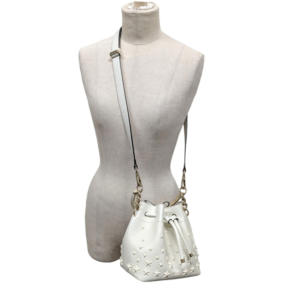 JIMMY CHOO　ジミーチュウ　スタースタッズ　ウエストバック　ホワイト JIMMY CHOO ジミーチュウ スタースタッズ ショルダーバッグ