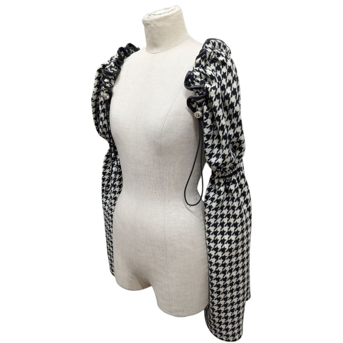 KISHIDAMIKI(キシダミキ) シャーリングスリーブ付け袖 ブラック