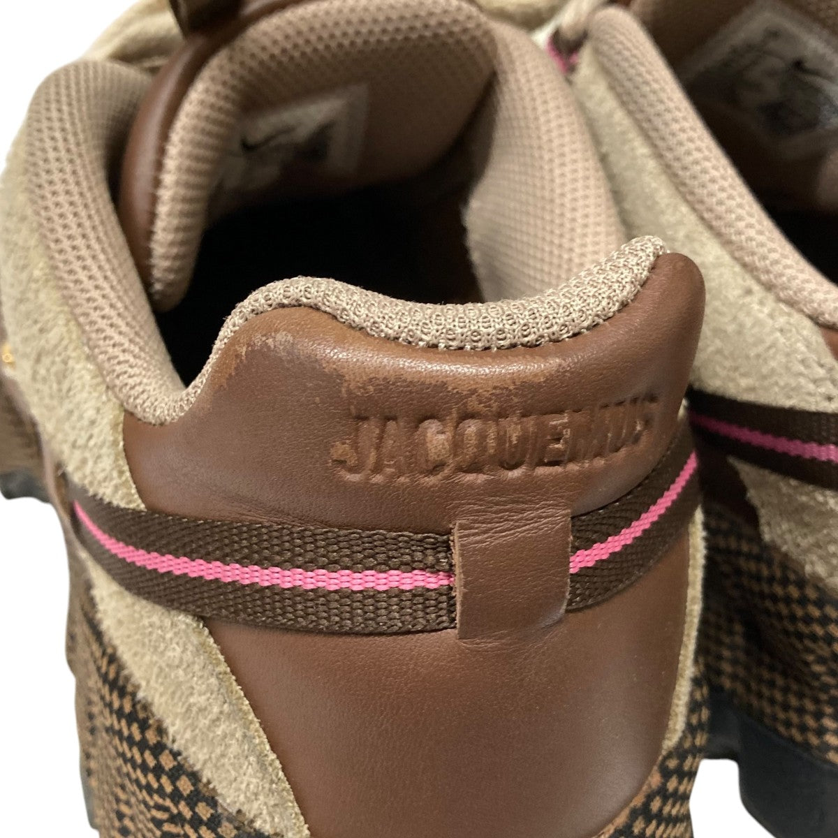 JACQUEMUS nike スニーカー ブラウン　レディース 待ってました！NIKE × JACQUEMUSのコラボスニーカー - スモール