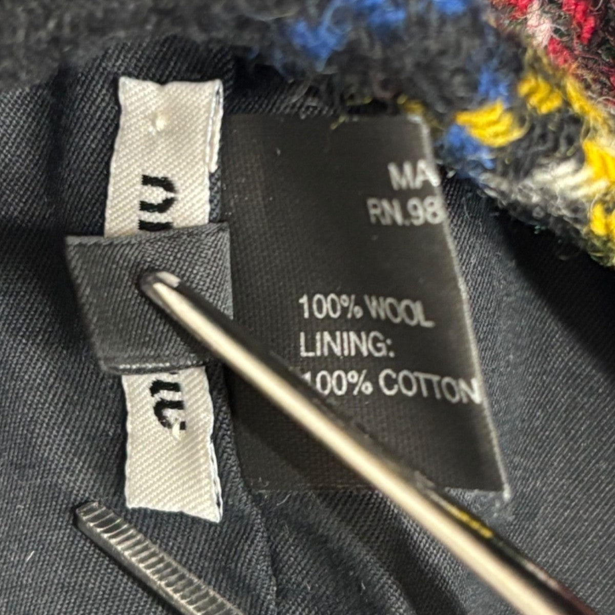 MIU MIU(ミュウミュウ) チェック レザーパッチロゴベレー帽 レッド