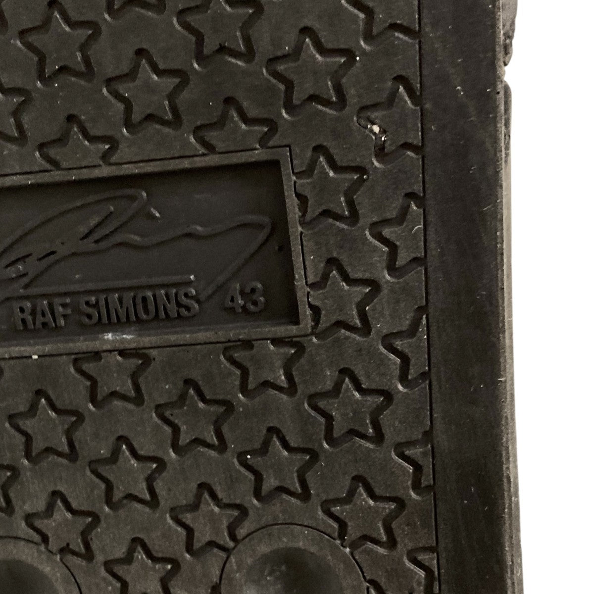 ラフシモンズ RAF SIMONS ASTRAロゴチャームサンダル 黒 40 RAF SIMONS - 新品未使用RAF SIMONS ASTRAロゴチャームサンダル