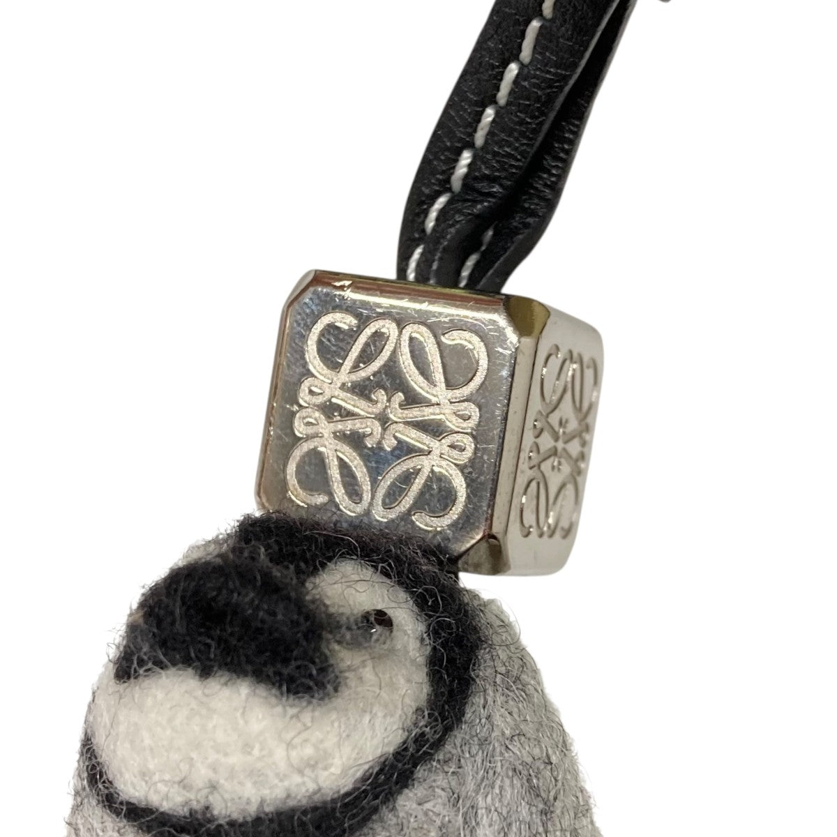LOEWE ロエベ フクロウ チャーム ペンダント 新品未使用正規品 ロエベ フクロウ チャーム 偽物 (フェルト&カーフ) C880232X04