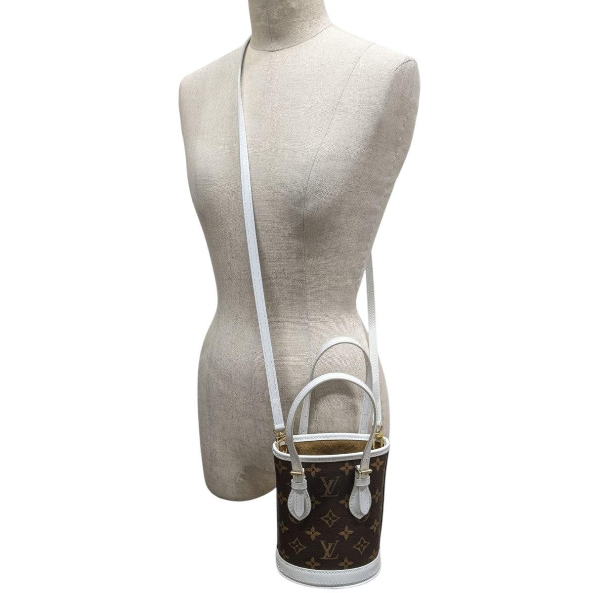 LOUIS VUITTON(ルイヴィトン) ナノバケットショルダーバッグM81489