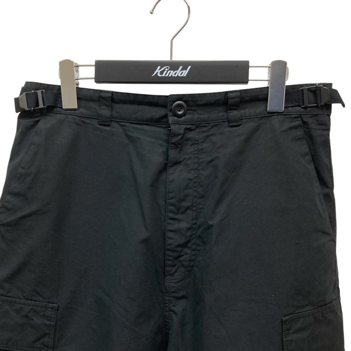 バレンシアガ BALENCIAGA新品同様 黒 ハーフパンツ BALENCIAGA(バレンシアガ) 反転ロゴ刺繍 スウェット ハーフパンツ