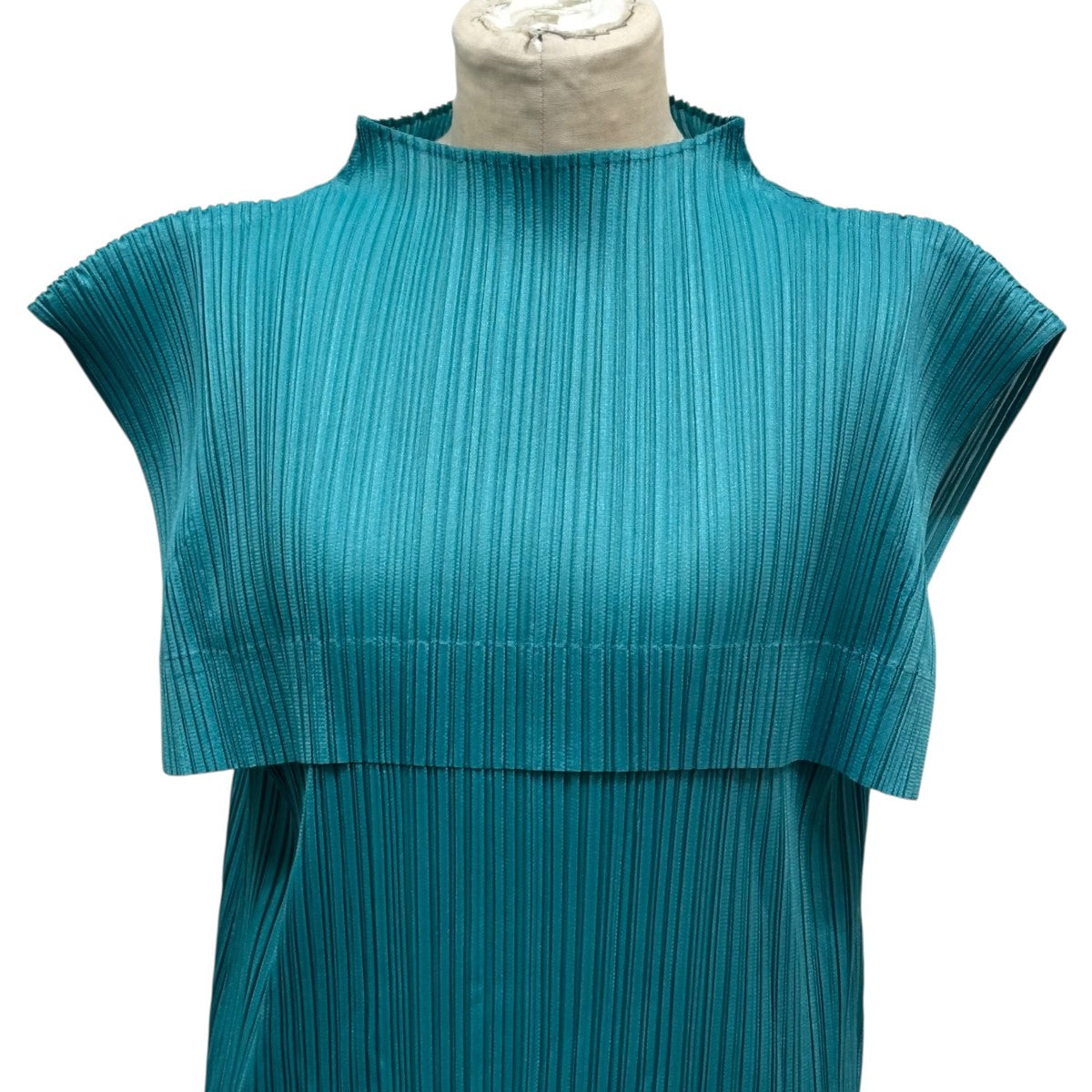 PLEATS PLEASE ノースリーブシャツ PLEATS PLEASE(プリーツプリーズ) 2025SS MONTHLY COLORS