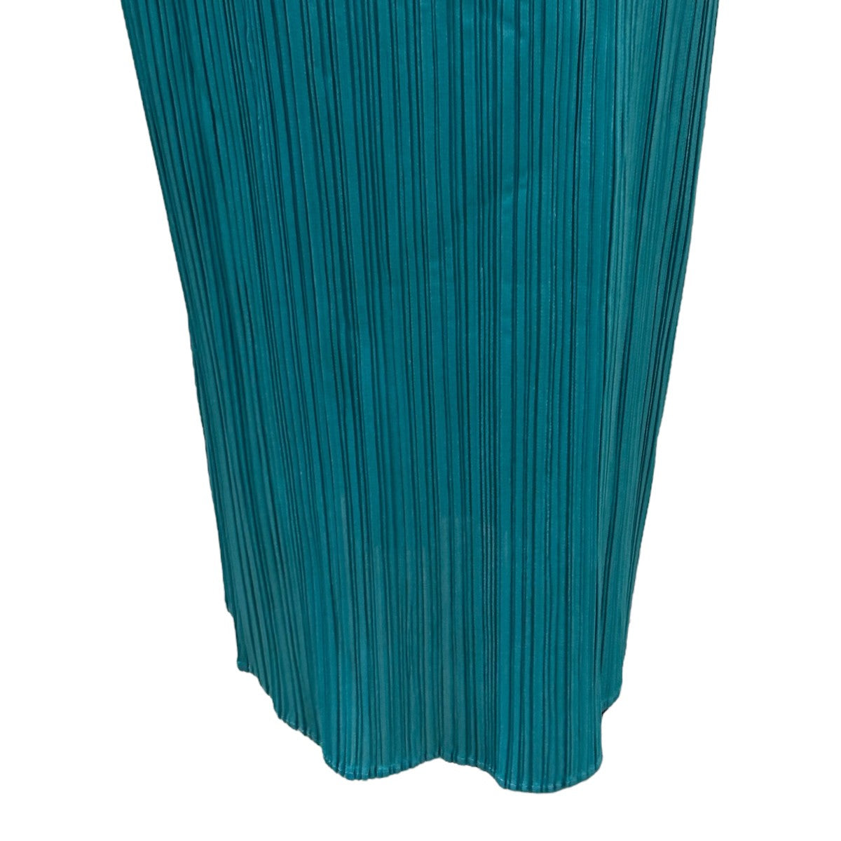 プリーツプリーズ　MONTHLY JUNE ワンピース　ターコイズグリーン MONTHLY COLORS : JUNE – isseymiyake.com