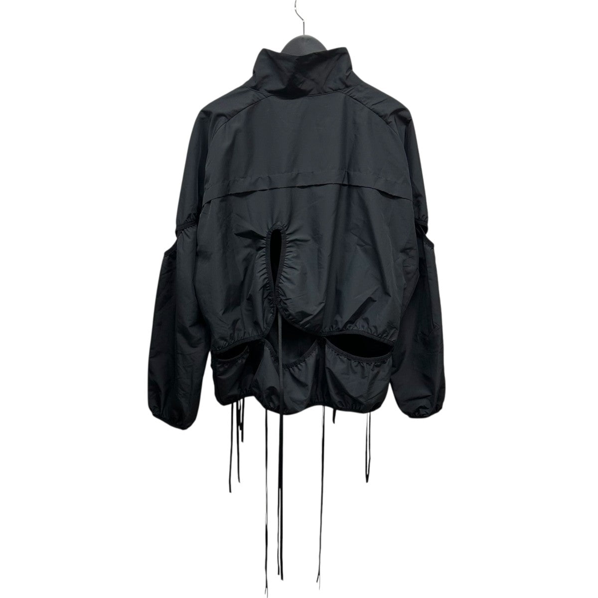 CUT-OUT WIND BREAKERウィンドブレーカー