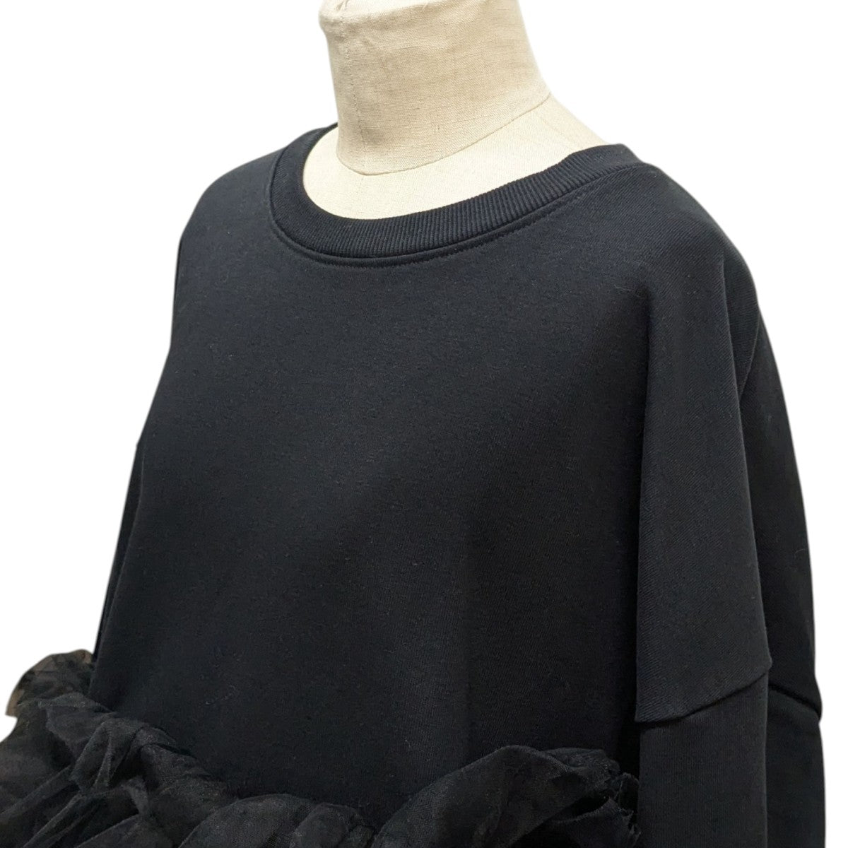 VIVIANO(ヴィヴィアーノ) ASYMMETRIC TULLE SWEAT SHIRTアシンメトリー