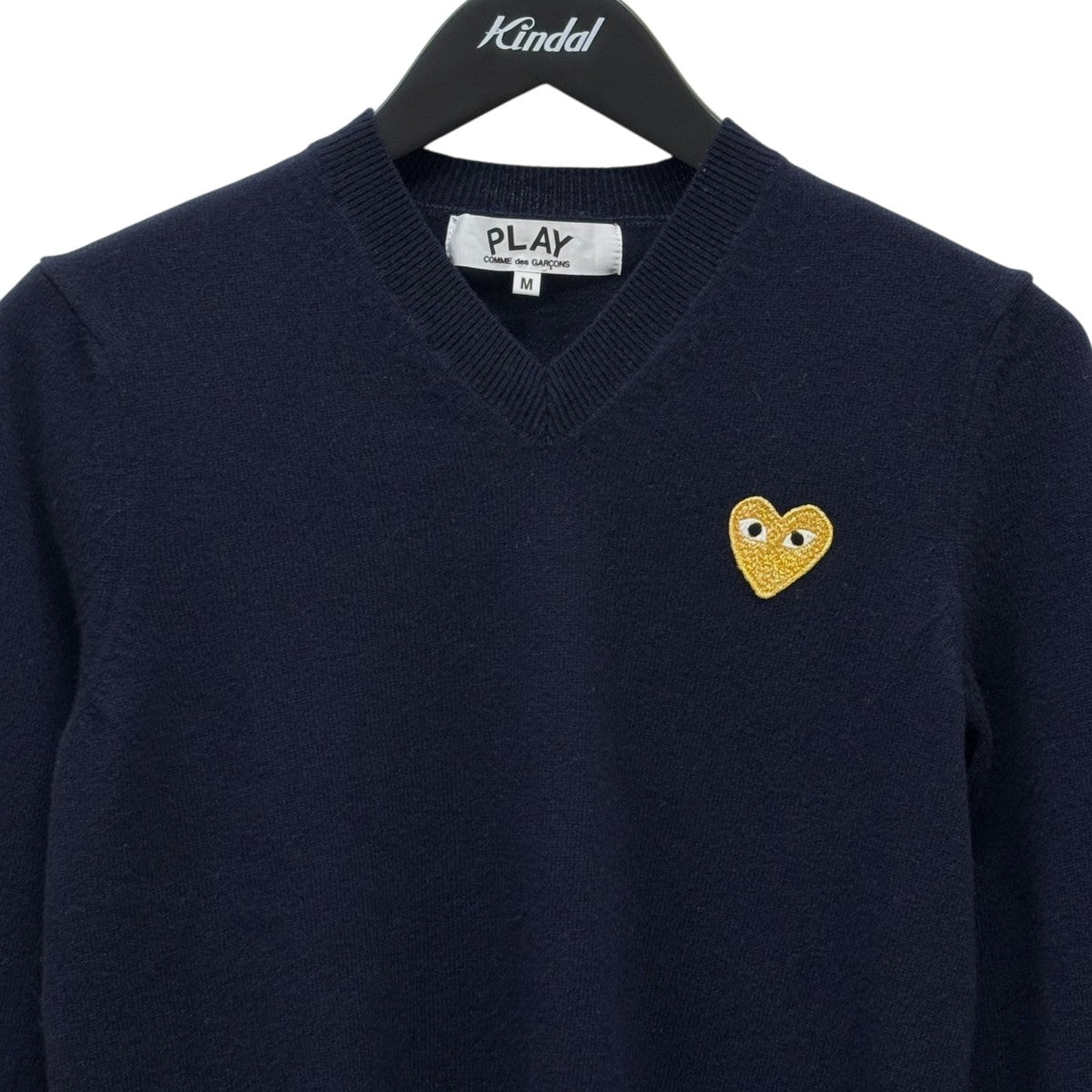 PLAY COMME des GARCONS(プレイコムデギャルソン) Vネックニット
