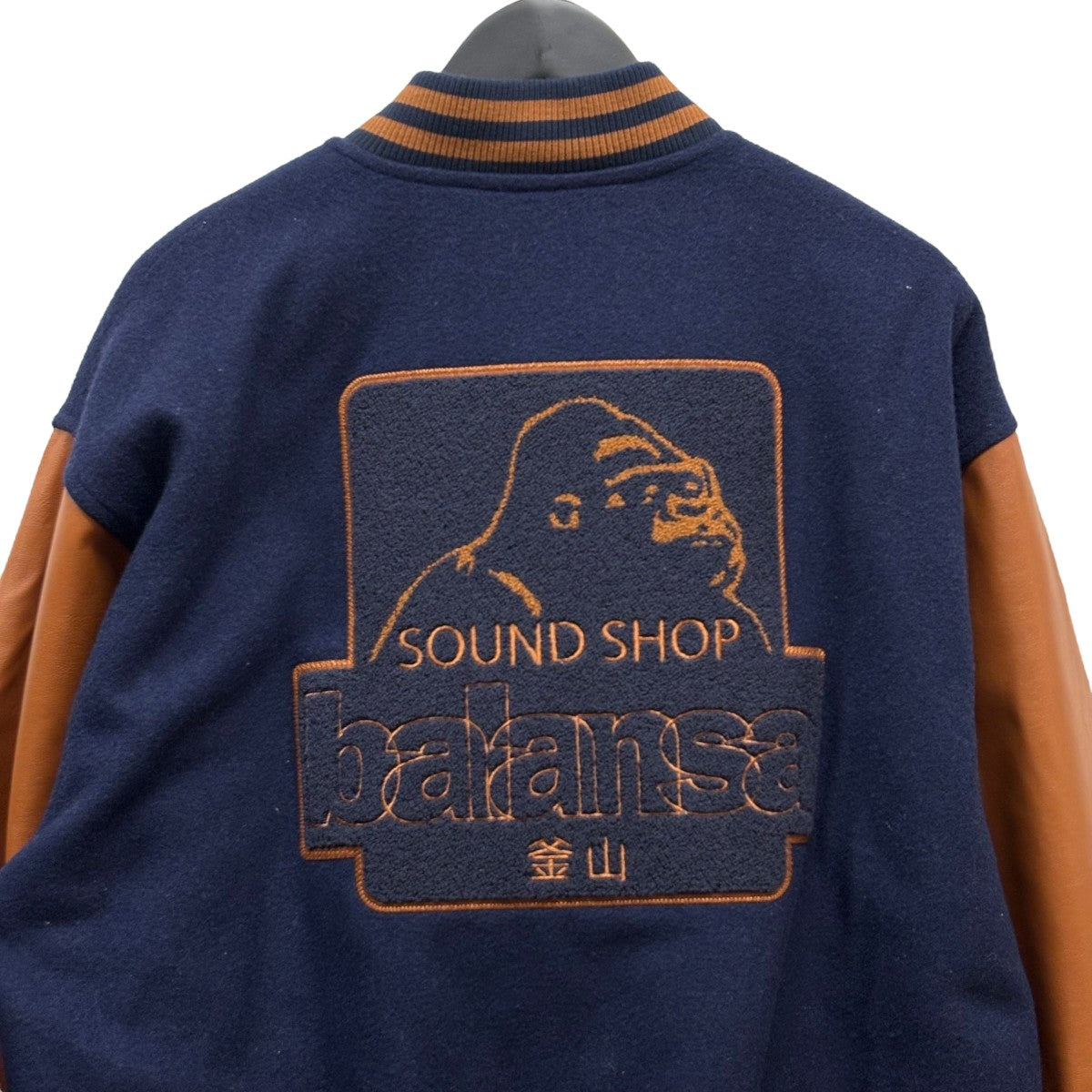 XLARGE スタジャン 釜山 ネイビー/ブラウン 即日発送 XLARGE スタジャン 釜山 ネイビー/ブラウン 即日発送 - メルカリ