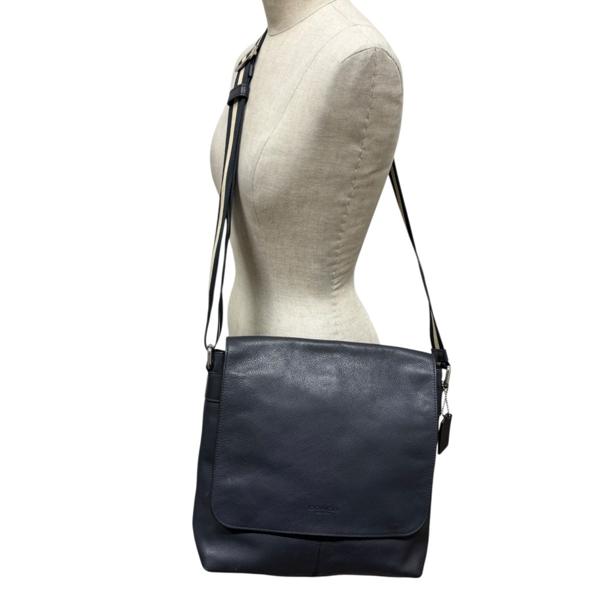 COACH(コーチ) メッセンジャーショルダーバッグE1747-F72362 E1747