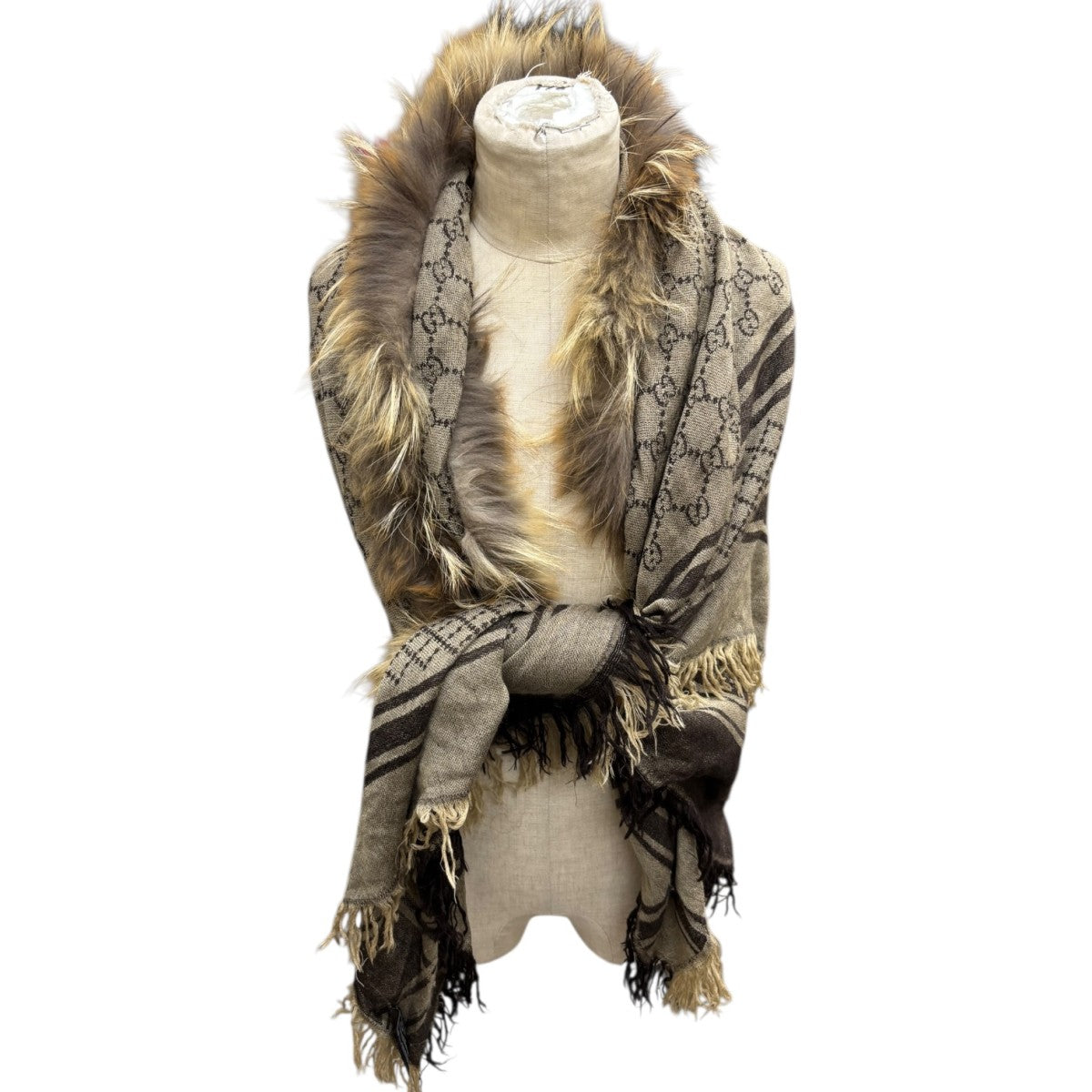GUCCIファー付きストール GUCCI(グッチ) フォックスファーストール ベージュ｜【公式】カインド