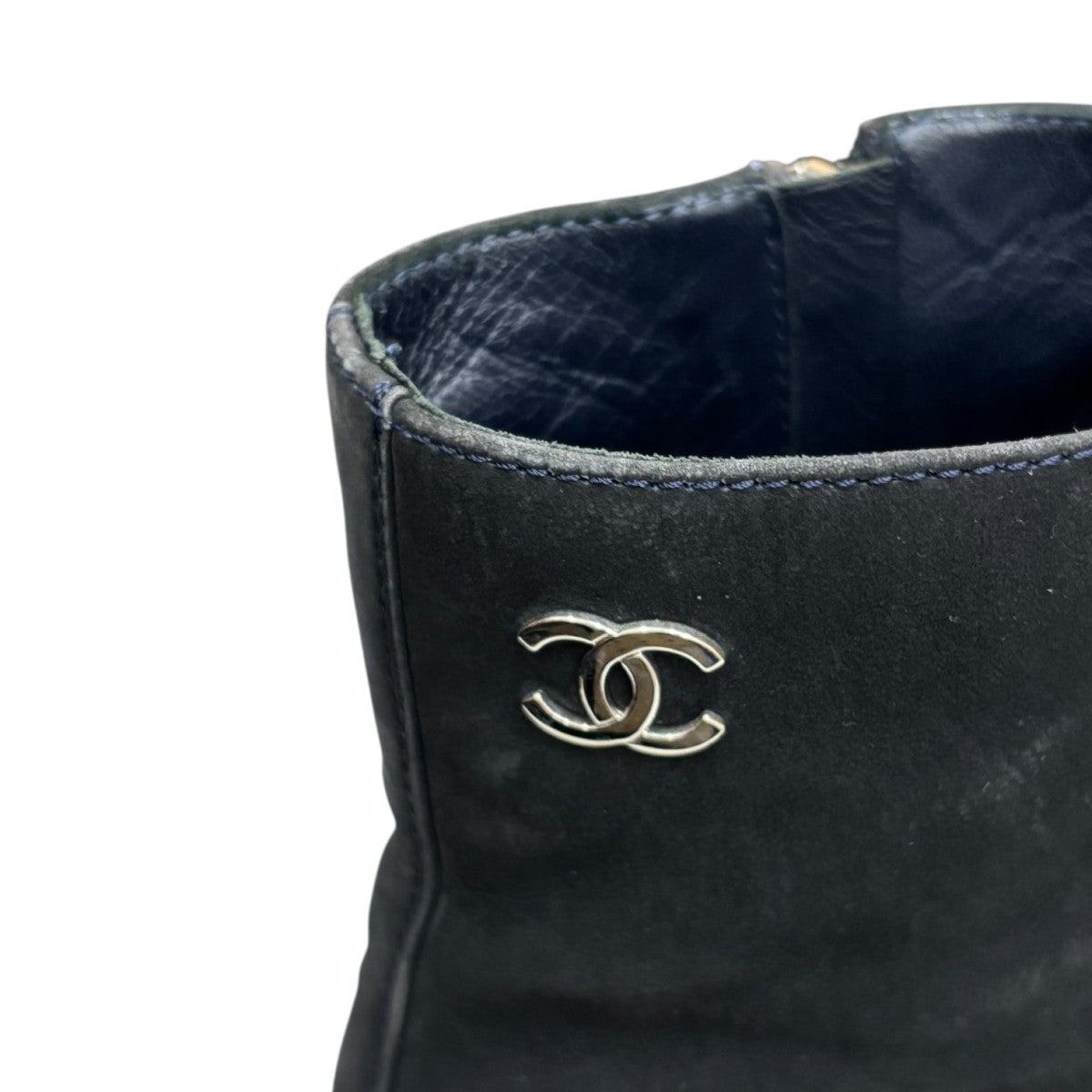 CHANEL ブーツ 37.5 Chanel Suede Calfskin CC Short Boots 37.5 Black 1812032 – FASHIONPHILE