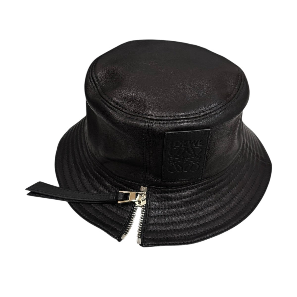 LOEWE(ロエベ) アナグラム ロゴパッチ ジップ レザー フィッシャーマン