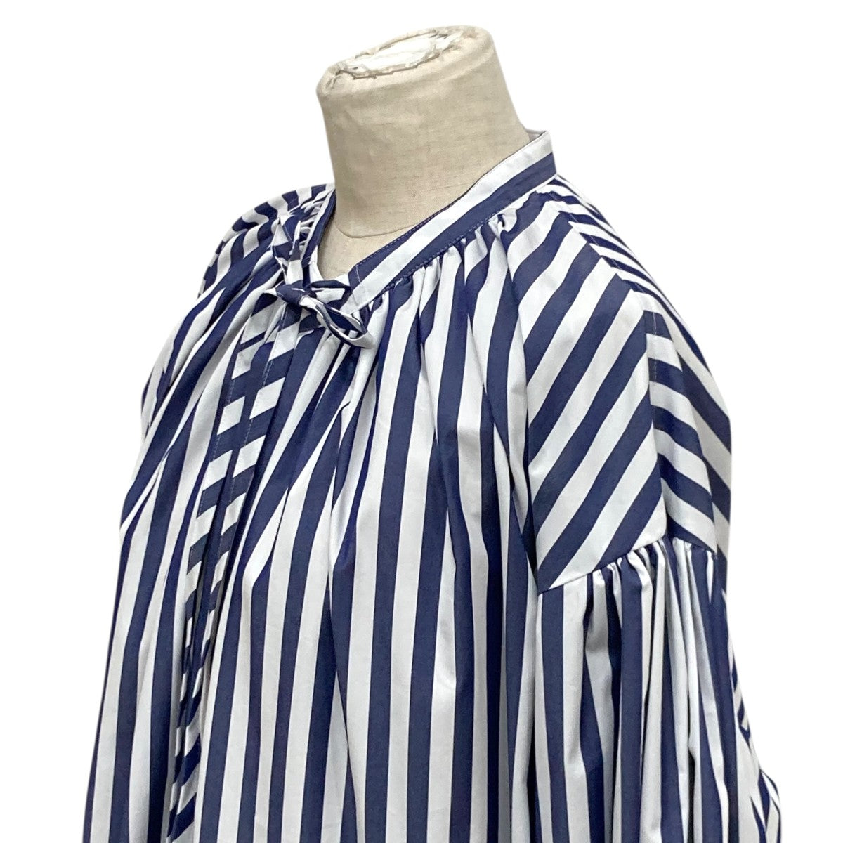 HYKE BALLOON SLEEVE GATHERED BLUE STRIPE DRESSワンピース26006 古着・中古-4枚目のアイテム画像