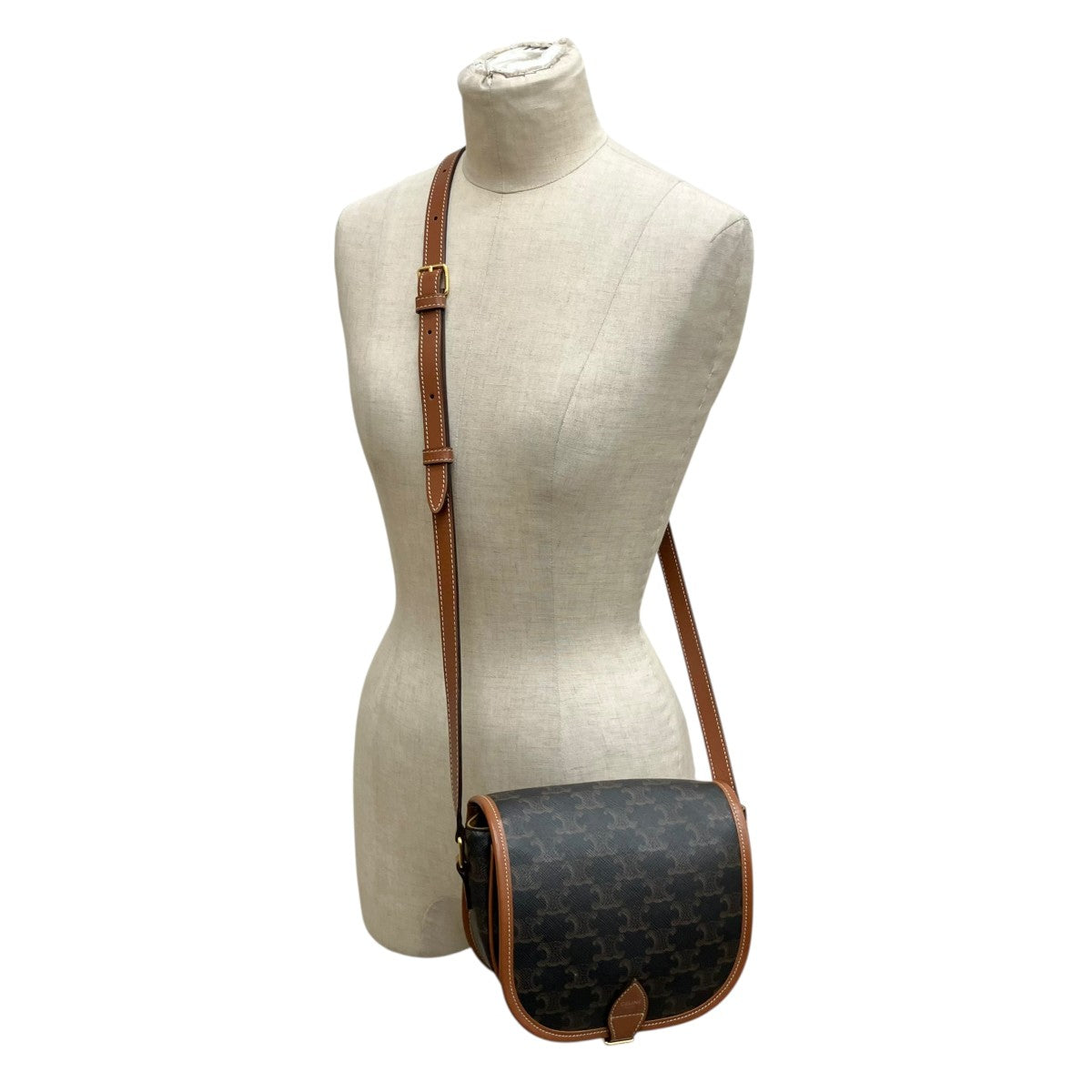 CELINE トリオンフキャンバス フォルコ ミディアムバッグショルダーバッグ 古着・中古-2枚目のアイテム画像