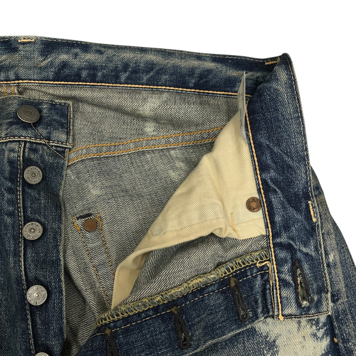 LEVI’S 復刻 501XX 1955年モデル 日本製 ビッグE 赤耳セルビッチ ハードウォーン＆リペアード デニムパンツ 55501-0049 古着・中古-7枚目のアイテム画像