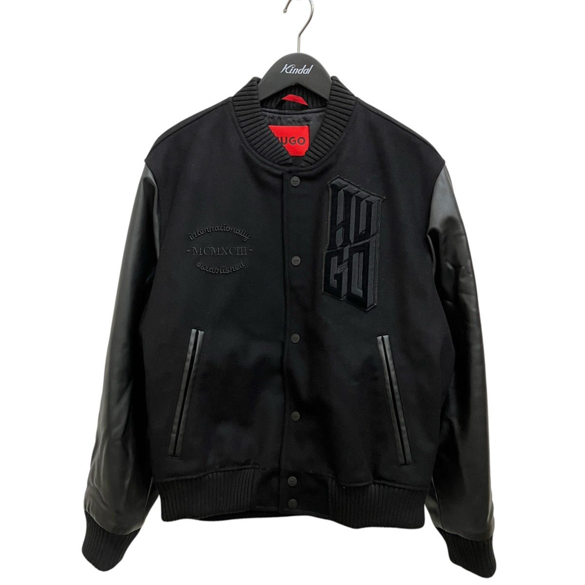 HUGO BOSS ベルベットパッチ レギュラーフィット スタジアムジャンパー 10237900 古着・中古-1枚目のアイテム画像