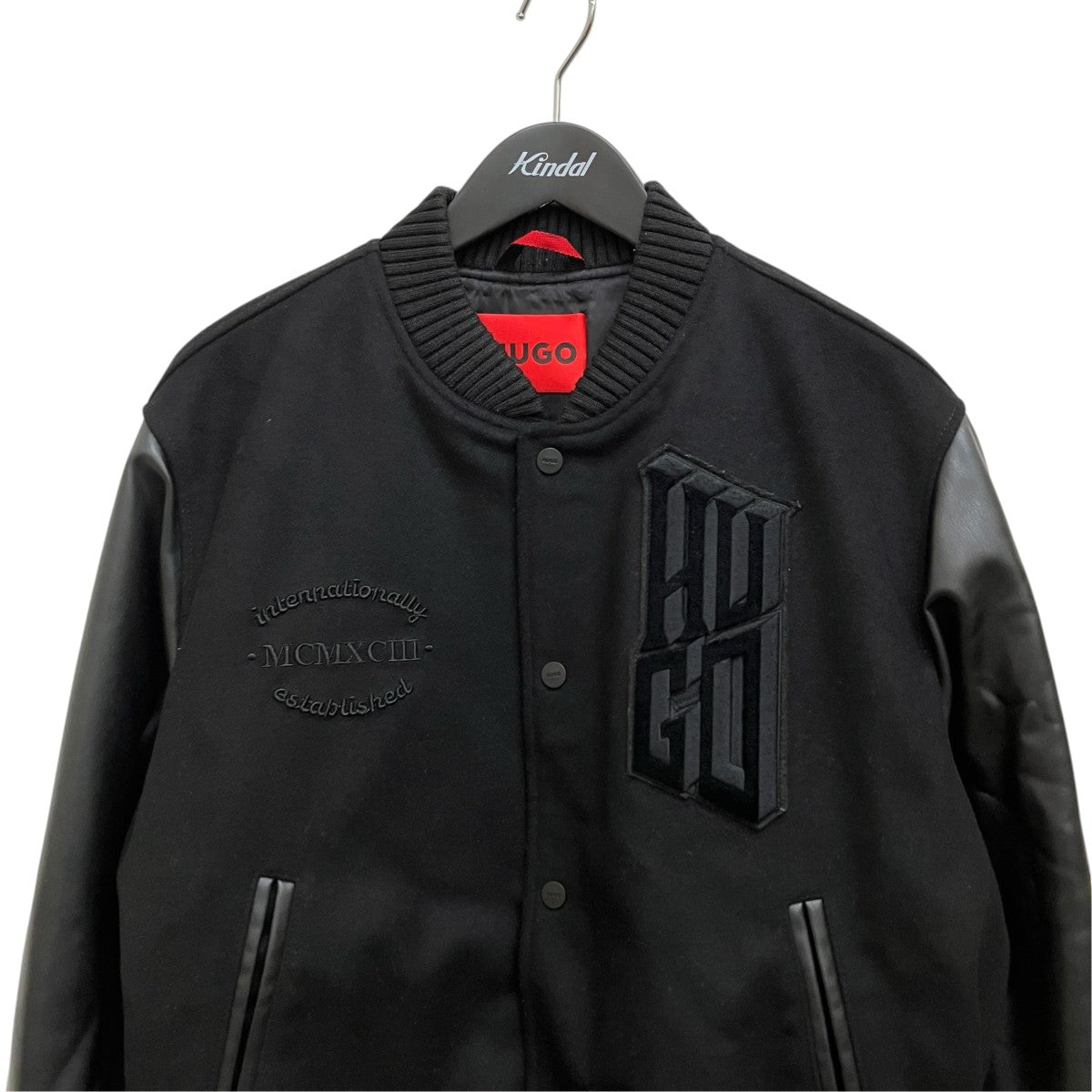 HUGO BOSS ベルベットパッチ レギュラーフィット スタジアムジャンパー 10237900 古着・中古-3枚目のアイテム画像