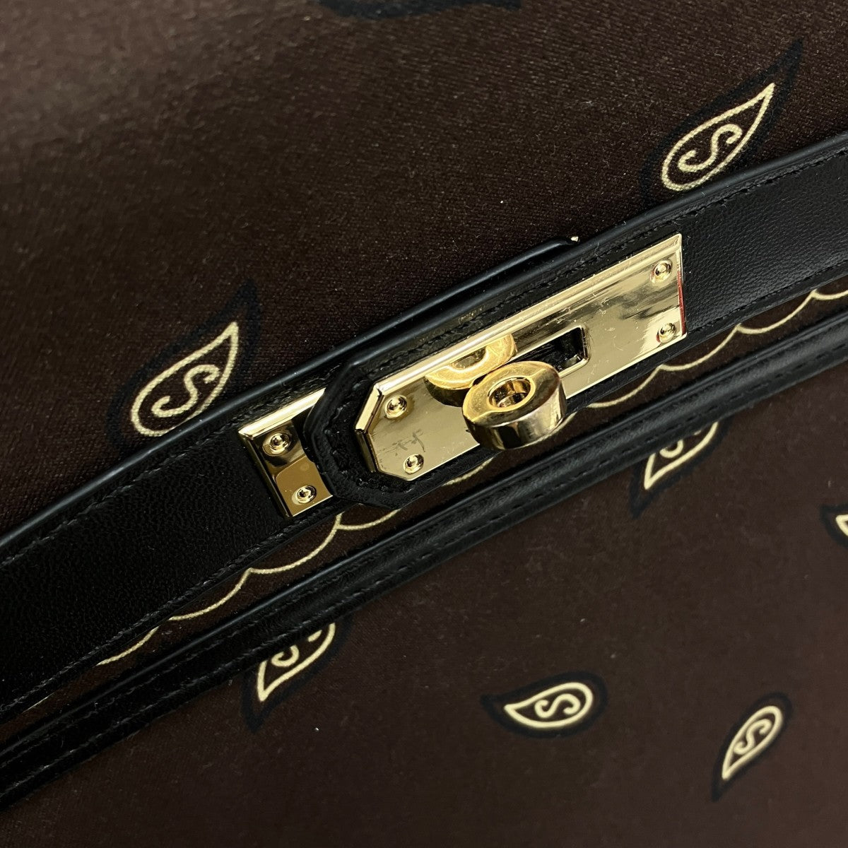 BANDANA TRAVER BAGショルダーバッグ