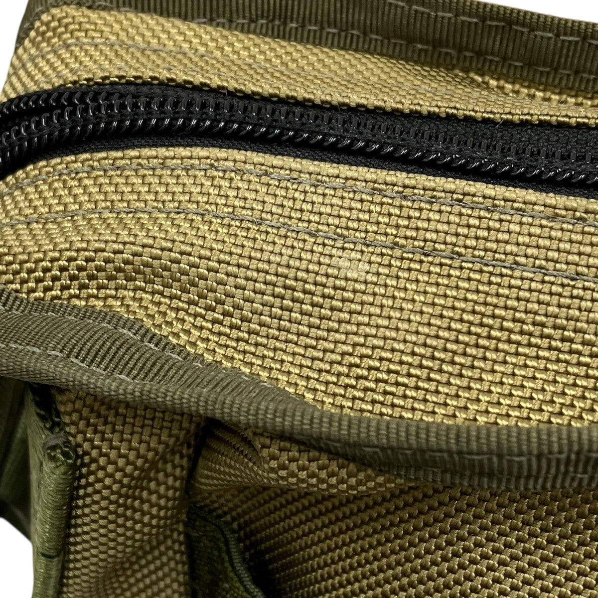BRIEFING(ブリーフィング) DAY TRIPPER Sショルダーバッグ オリーブ